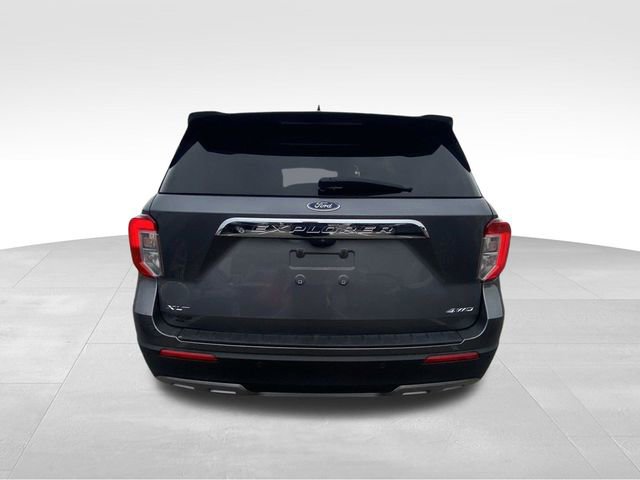 Used 2022 Ford Explorer XLT w/ Equipment Group 202A AWD/4WD image 10
