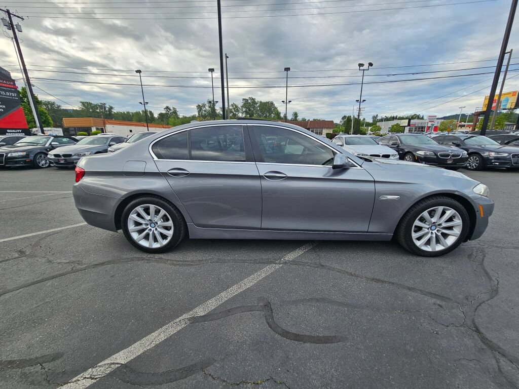 Used 2013 BMW 528i xDrive Sedan AWD/4WD image 6