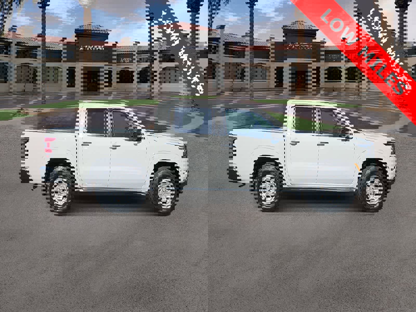 Used 2023 Nissan Frontier S w/ Technology Package image 9