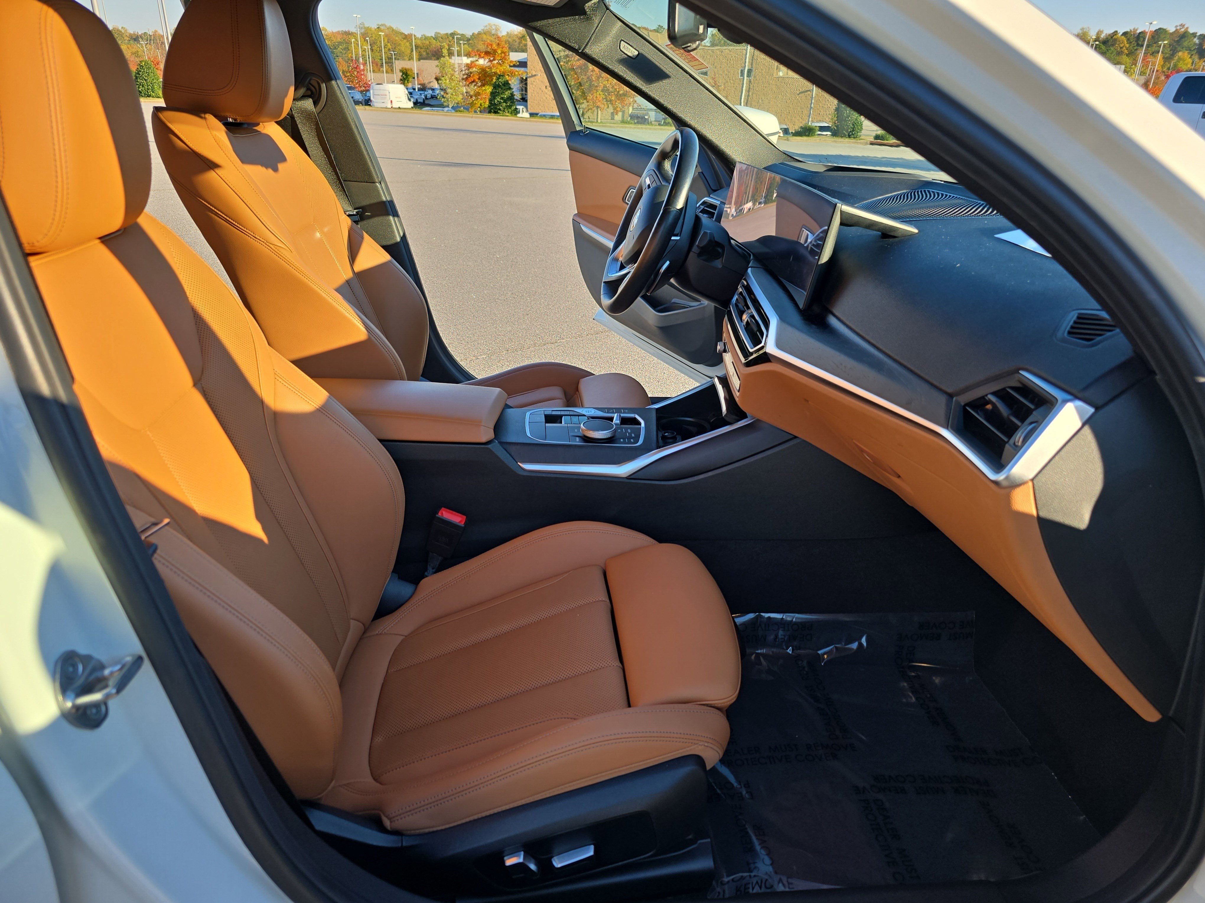 Used 2023 BMW 330i xDrive Sedan w/ Premium Package image 10