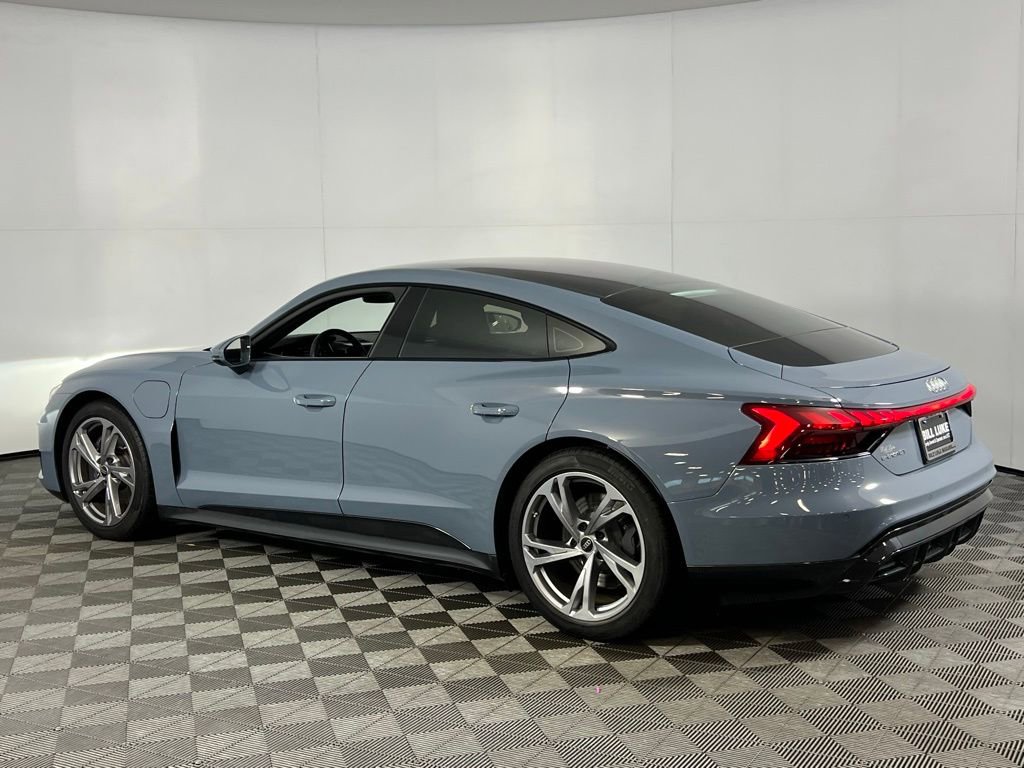 Used 2024 Audi e-tron GT Premium Plus image 9