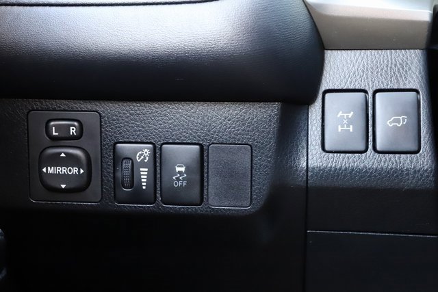 Used 2015 Toyota RAV4 XLE image 34