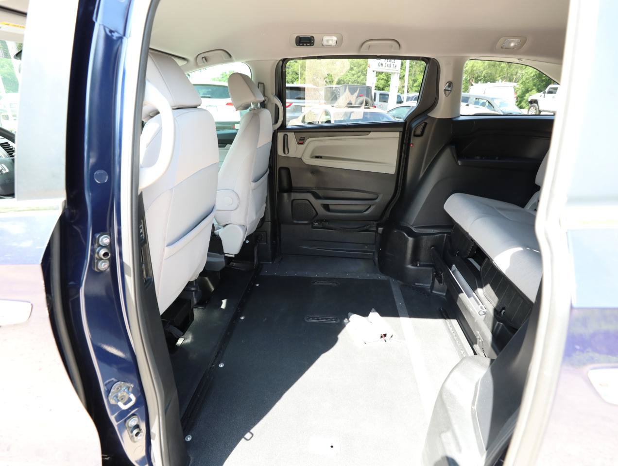 Used 2019 Honda Odyssey EX image 13