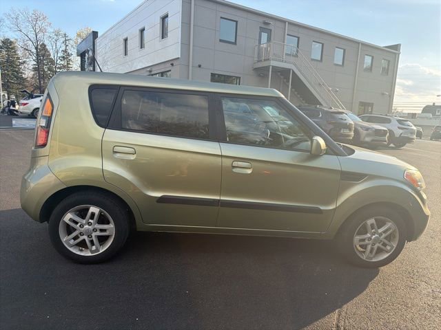 Used 2010 Kia Soul + w/ Audio Pkg image 6