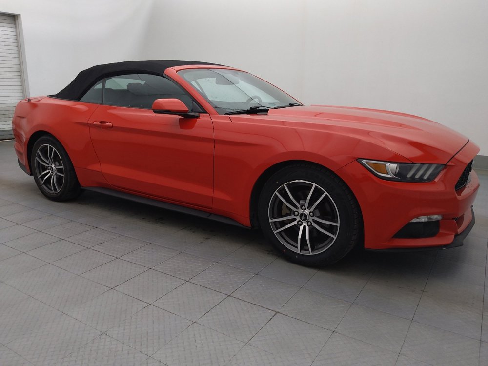 Used 2017 Ford Mustang Premium image 11