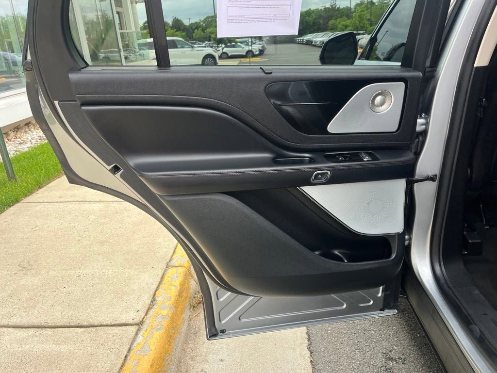 Used 2023 Lincoln Aviator Reserve w/ Equipment Group 201A AWD/4WD image 20