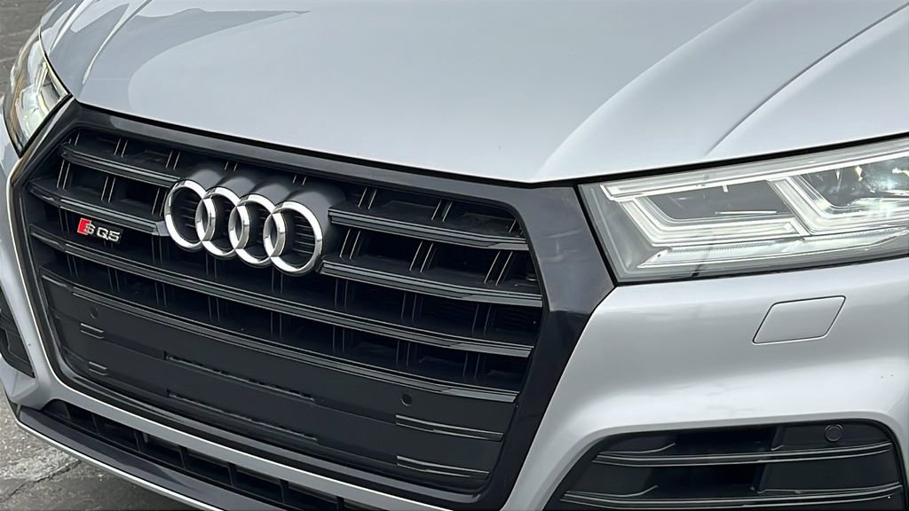 Used 2020 Audi SQ5 Premium Plus w/ Premium Plus Package AWD/4WD image 3