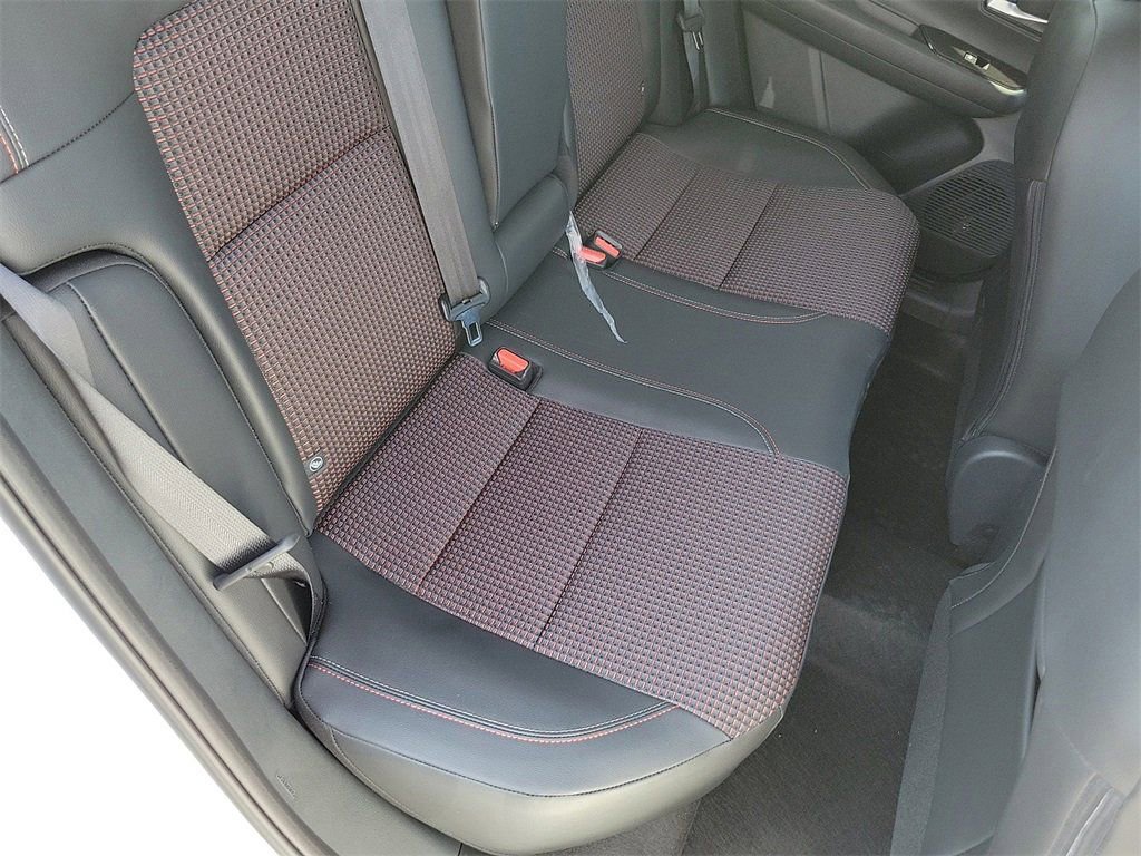 New 2026 Nissan Kicks SR image 14