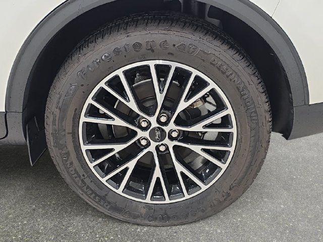 Certified 2023 Ford Escape SE w/ PHEV Premium Package FWD image 28