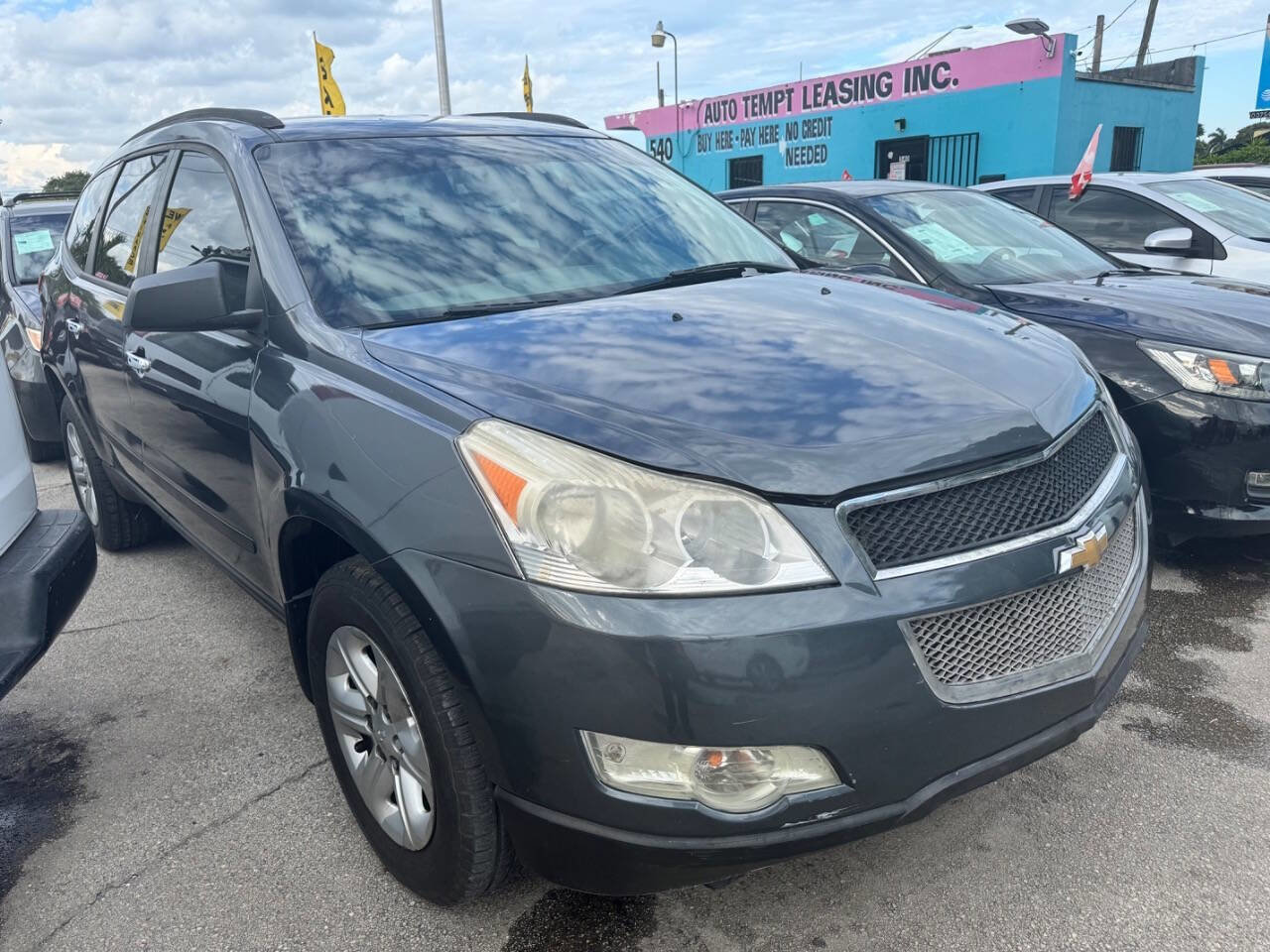 Used 2012 Chevrolet Traverse LS FWD image 3