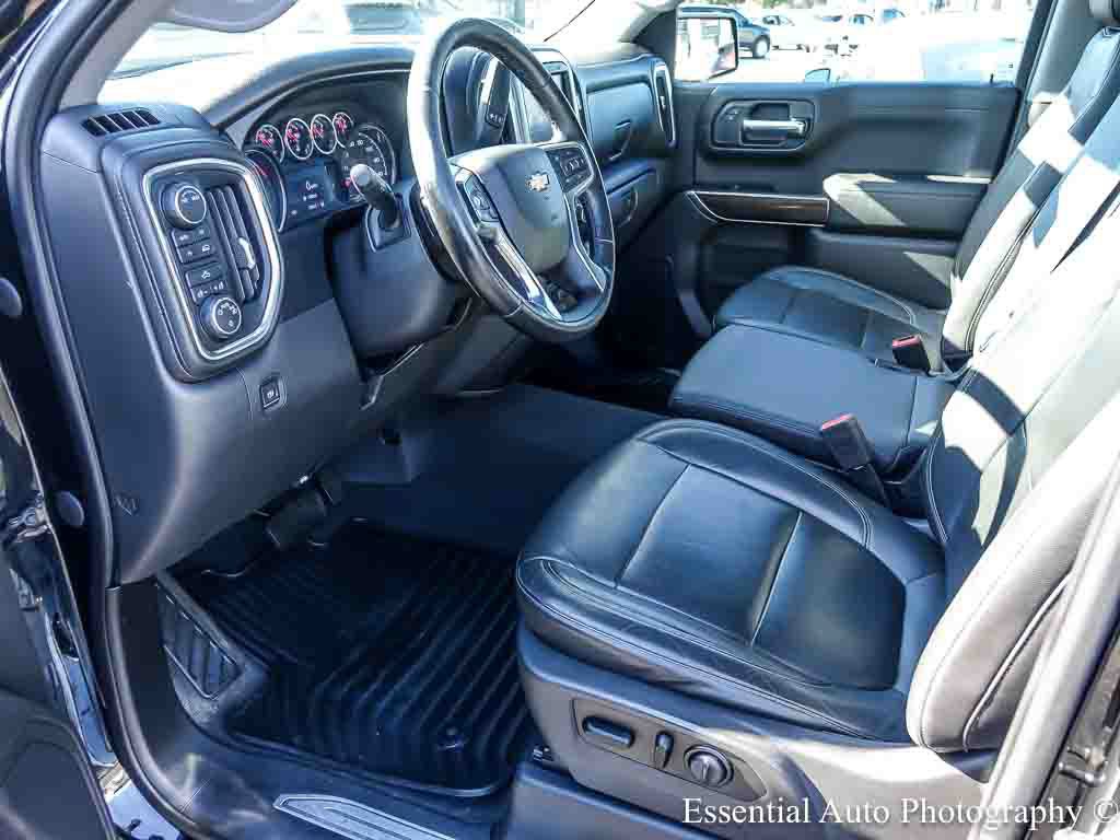 Used 2020 Chevrolet Silverado 1500 LT w/ Convenience Package AWD/4WD image 11