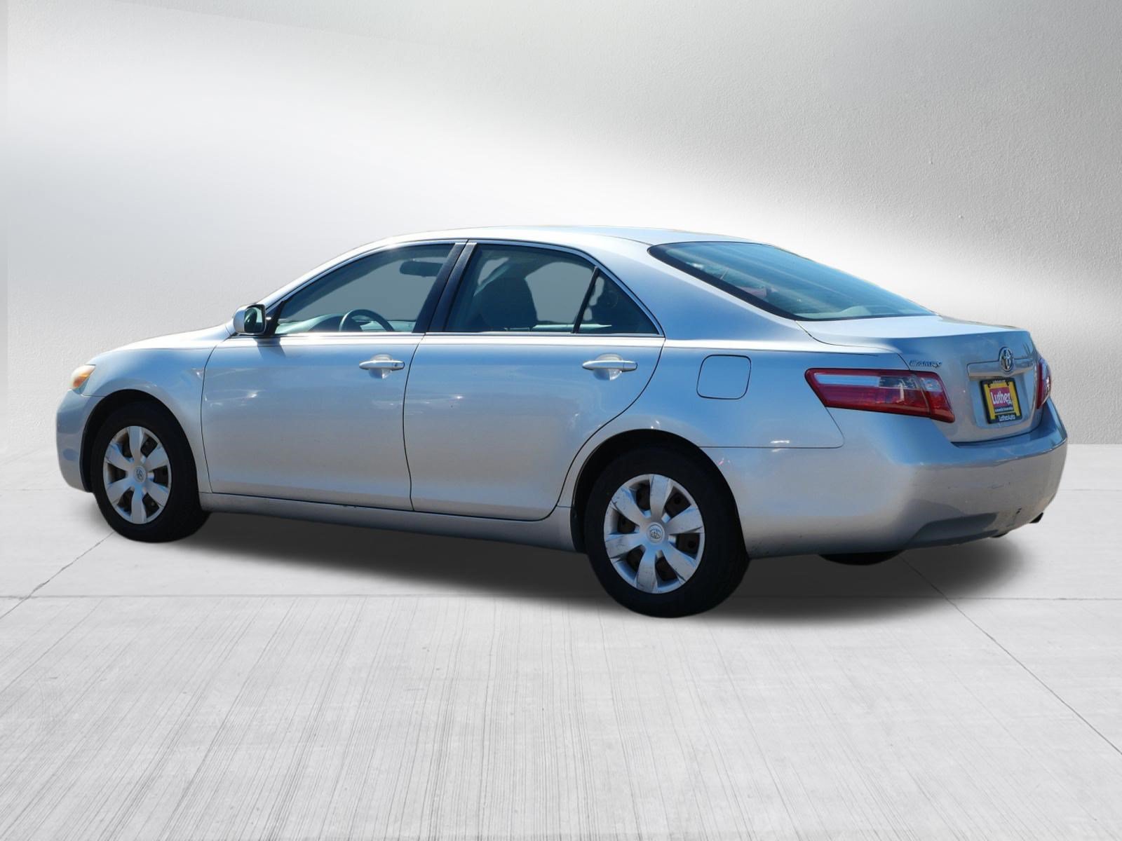 Used 2008 Toyota Camry LE FWD image 5