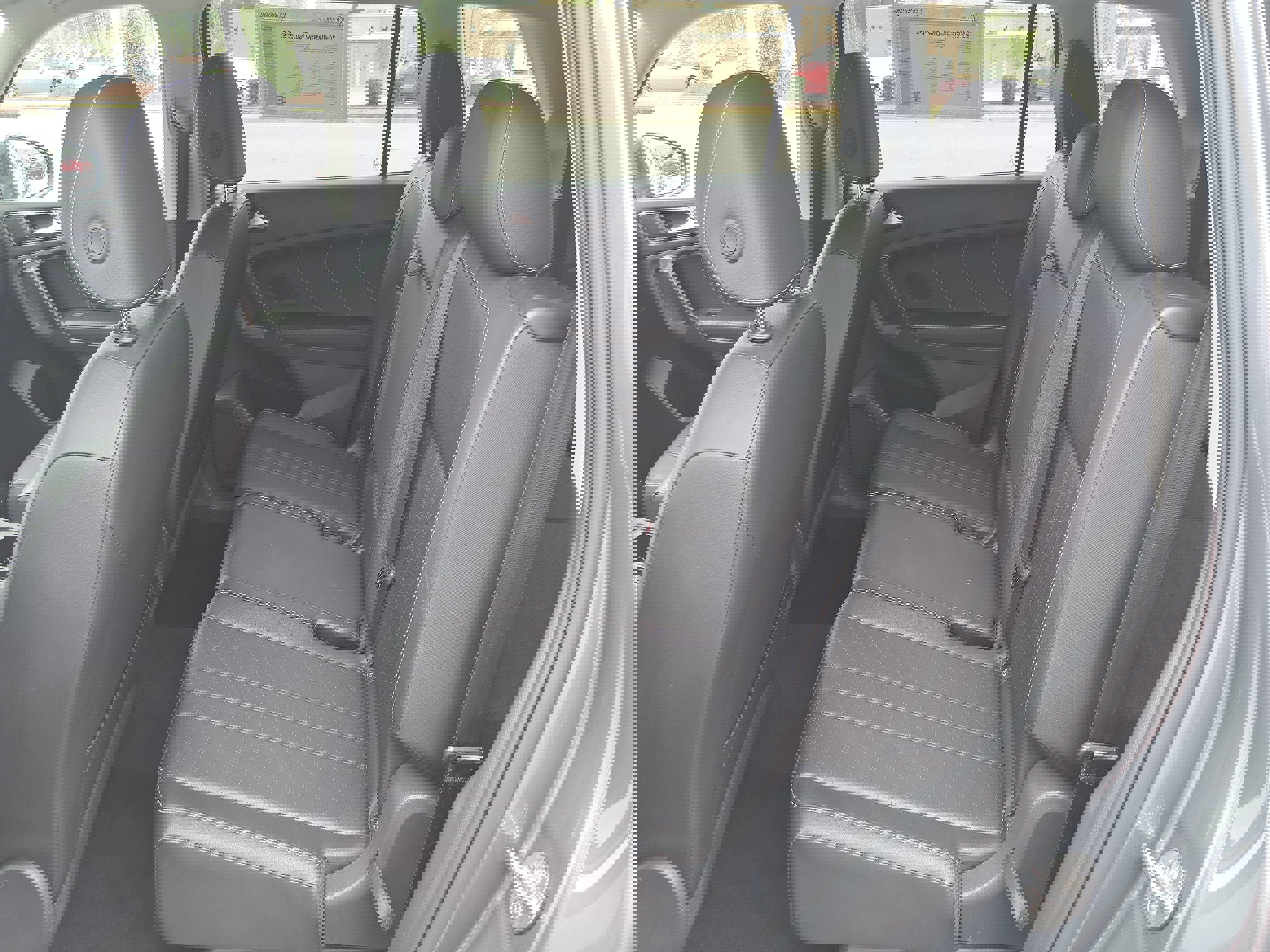 Used 2024 Volkswagen Tiguan SE image 14