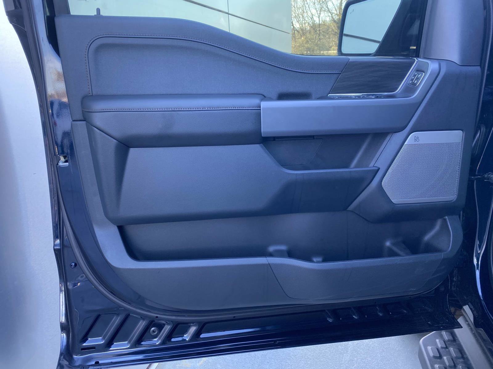 New 2025 Ford F150 Lightning Lariat image 15