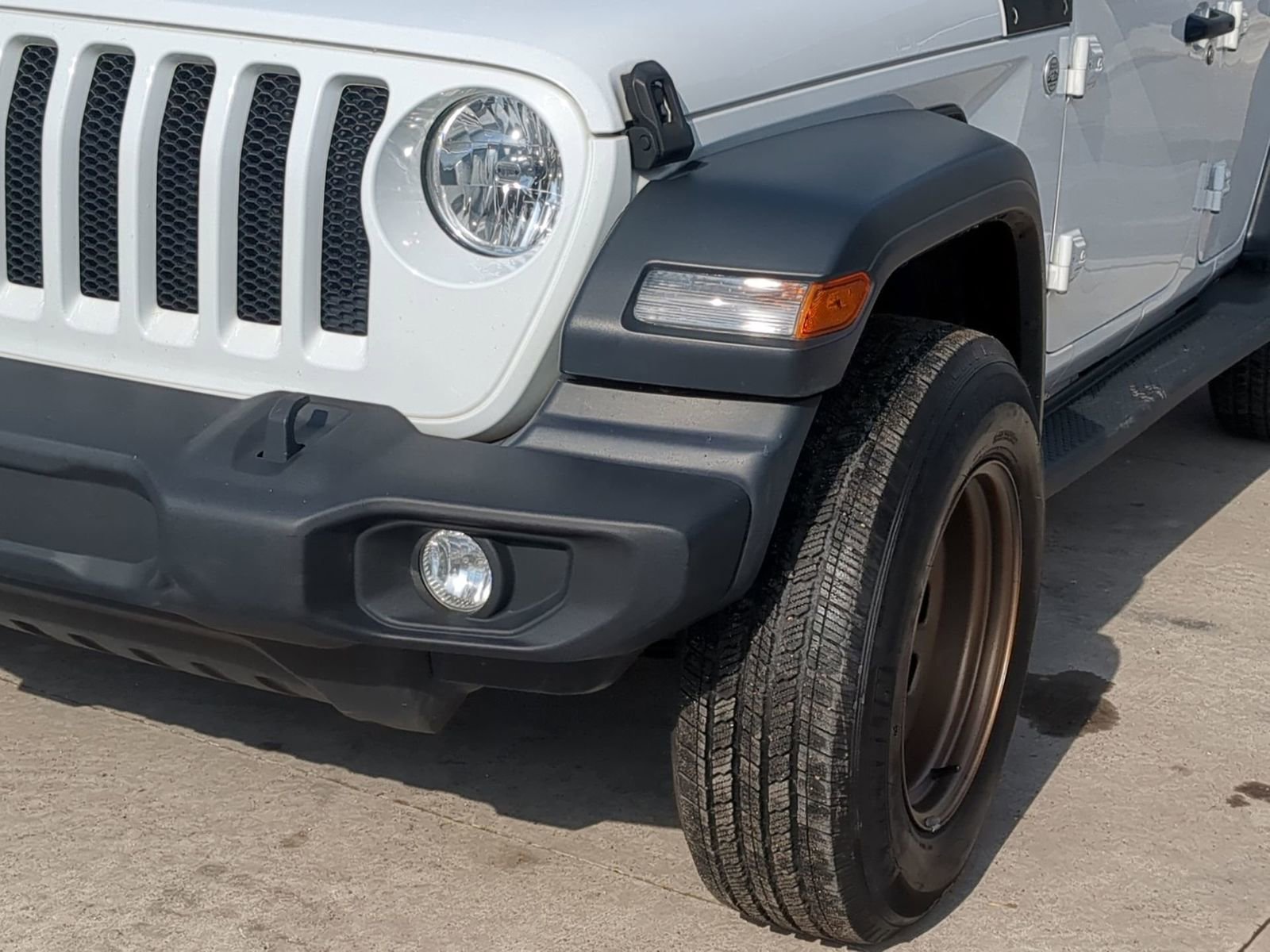Used 2018 Jeep Wrangler Unlimited Sport S AWD/4WD image 13