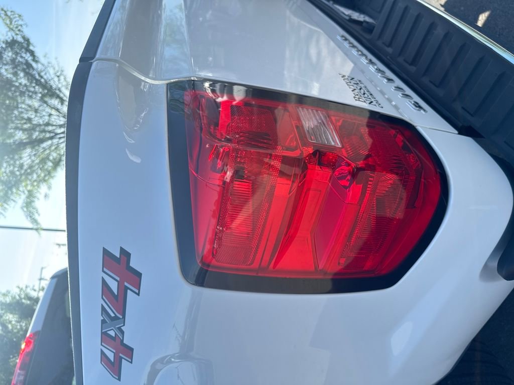 Used 2018 Chevrolet Silverado 1500 LT w/ All Star Edition image 42