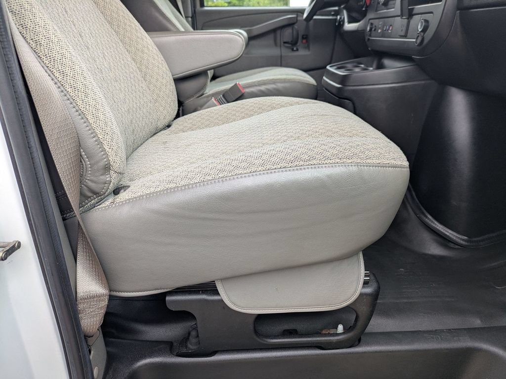Used 2023 Chevrolet Express 3500 LS RWD image 27