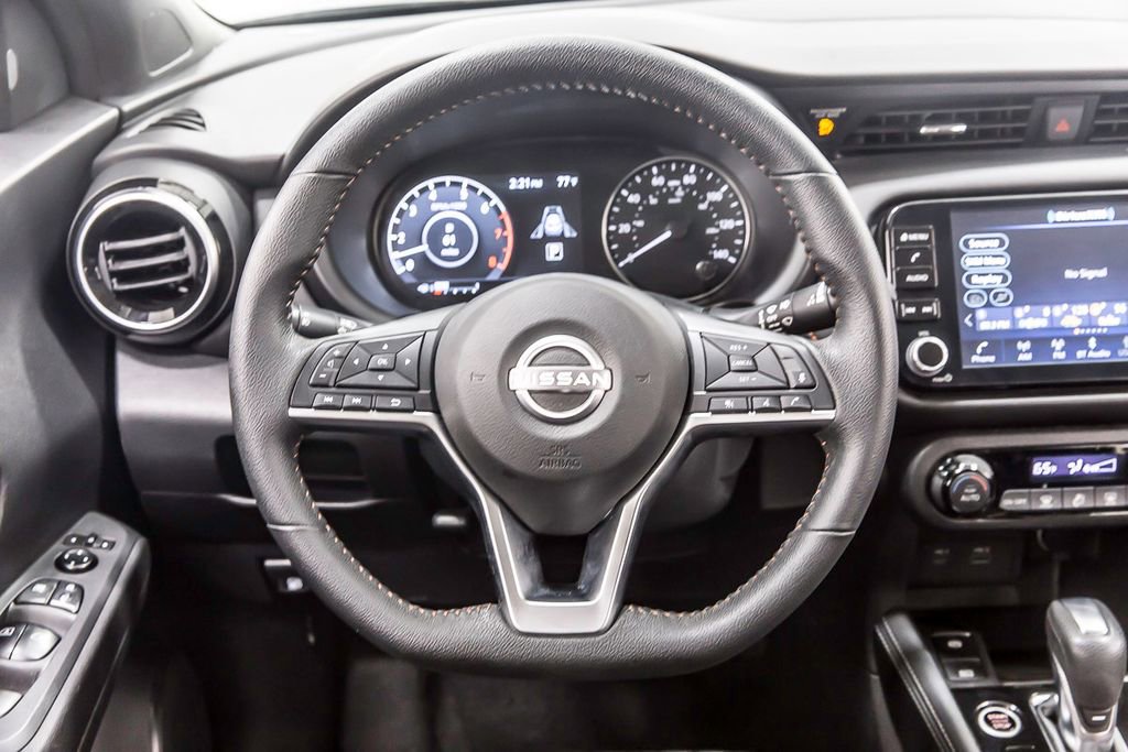 Used 2023 Nissan Kicks SR image 18