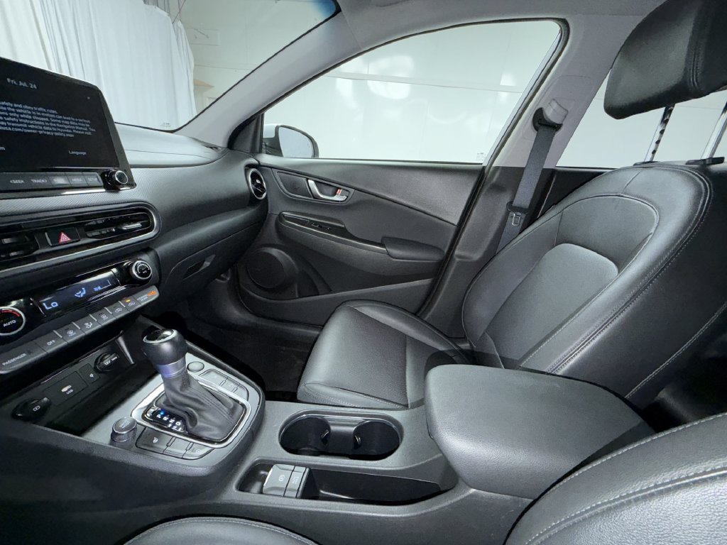 Used 2023 Hyundai Kona Limited AWD/4WD image 25
