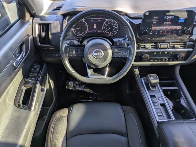 Used 2023 Nissan Pathfinder SL w/ Lighting Package (N92) image 14