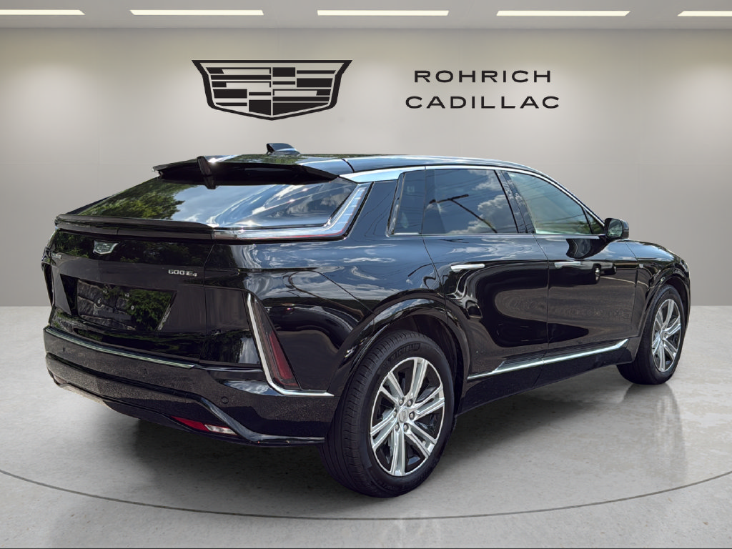 Certified 2024 Cadillac Lyriq Tech AWD/4WD image 5