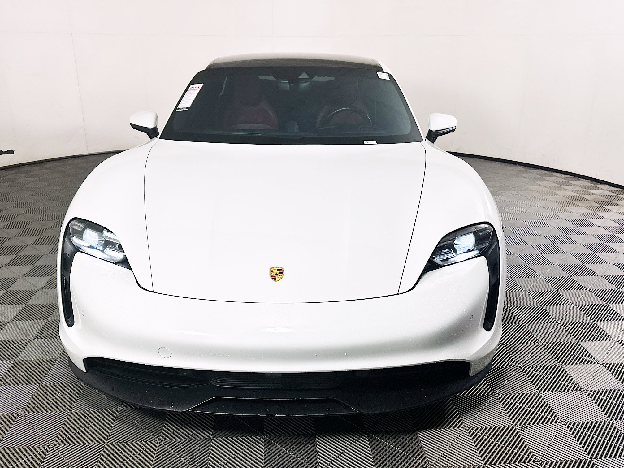 Used 2020 Porsche Taycan 4S AWD/4WD image 8