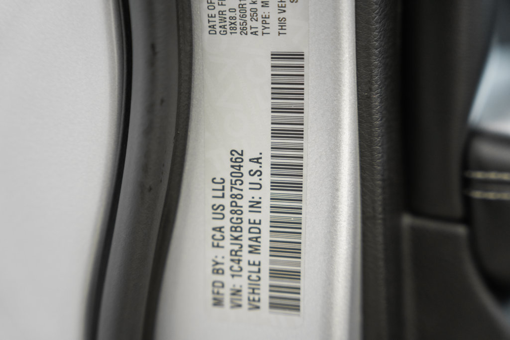 Used 2023 Jeep Grand Cherokee L Limited AWD/4WD image 43
