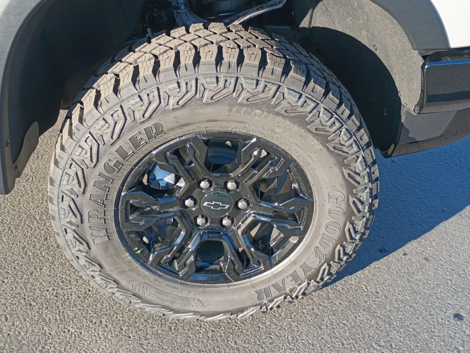 New 2026 Chevrolet Silverado 1500 ZR2 image 21