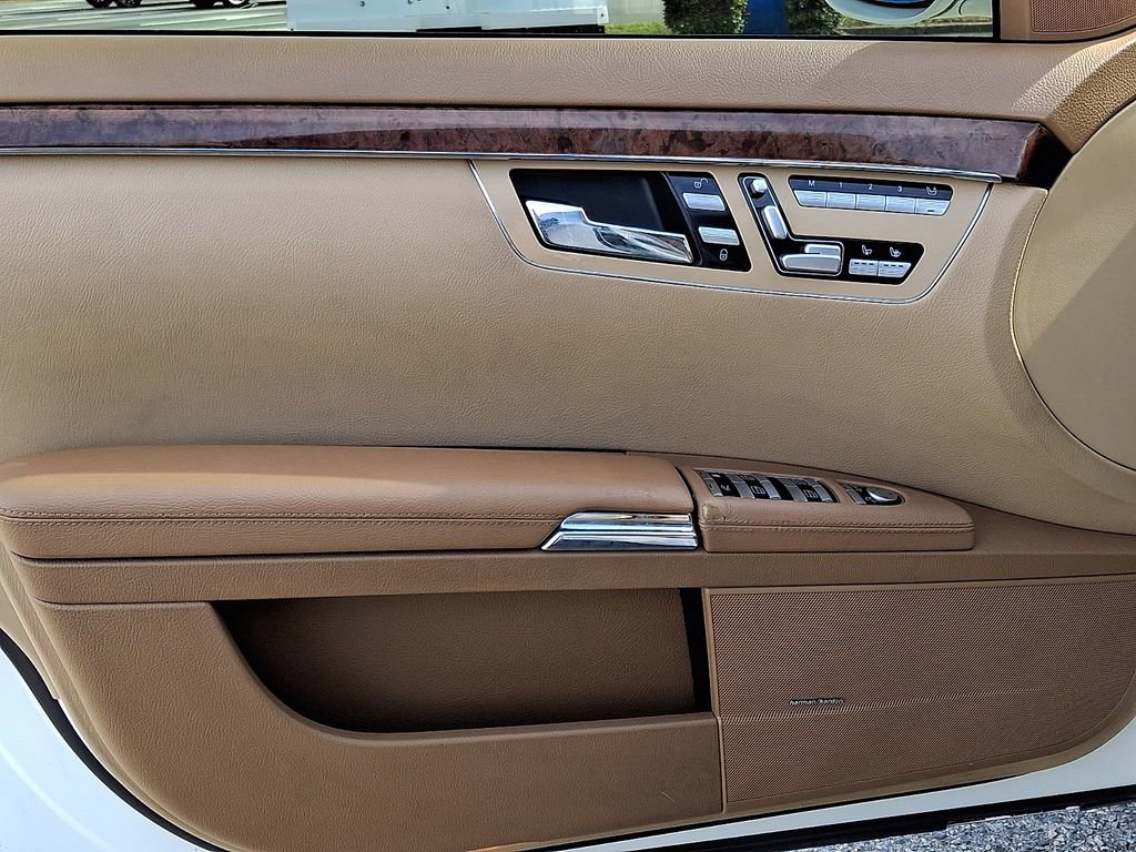 Used 2008 Mercedes-Benz S 550 S 550 4D Sedan image 12