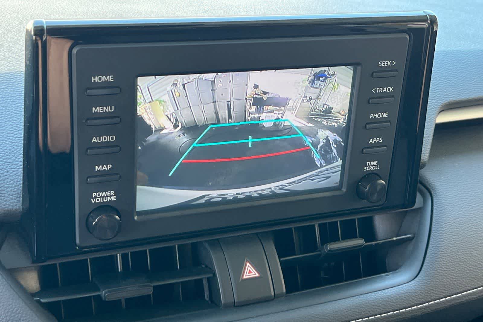 Used 2019 Toyota RAV4 LE FWD image 21