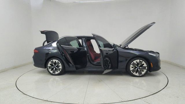 Used 2026 BMW 540i xDrive image 77