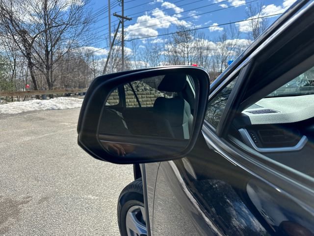 Used 2022 Toyota RAV4 LE image 15