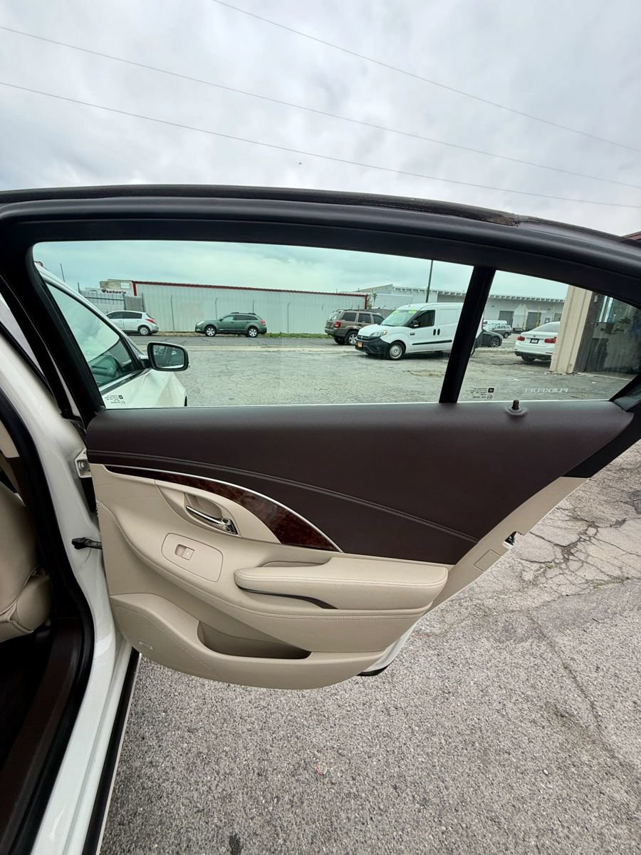 Used 2014 Buick LaCrosse Premium FWD image 17