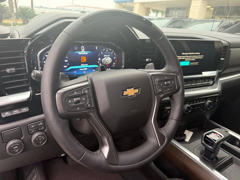 Used 2026 Chevrolet Silverado 1500 High Country w/ Technology Package RWD image 24