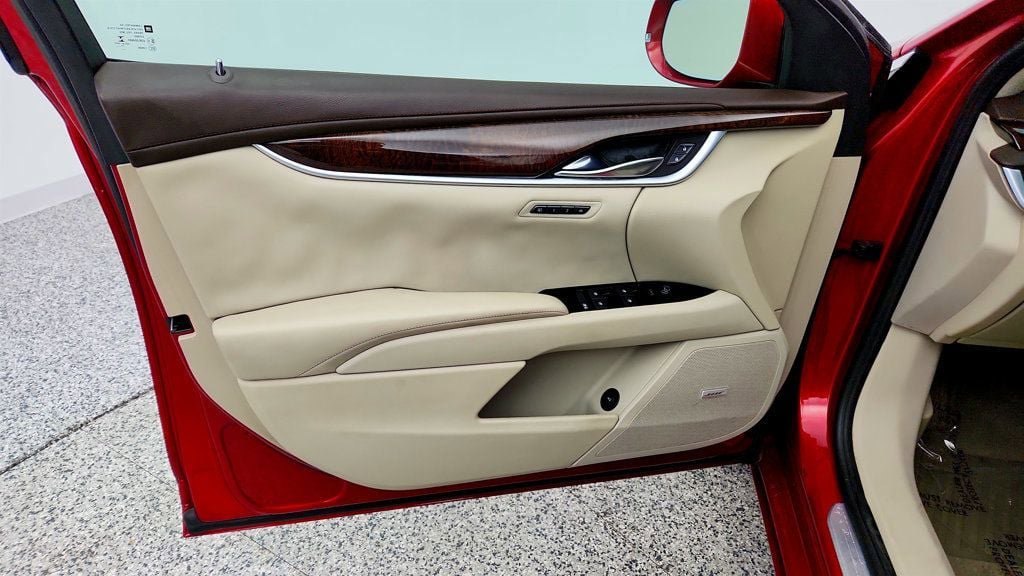 Used 2013 Cadillac XTS Luxury FWD image 11