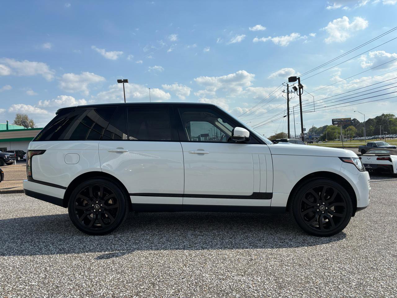 Used 2017 Land Rover Range Rover HSE image 8