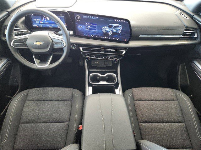 Certified 2025 Chevrolet Traverse LT w/ Sun and Wheel Package image 12