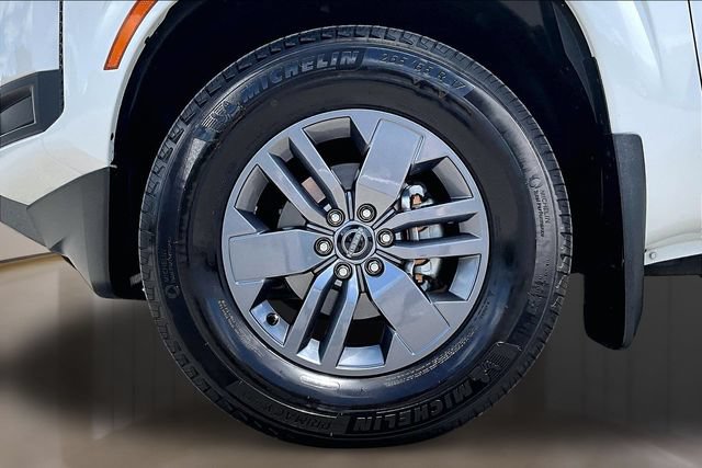 Used 2025 Nissan Frontier SV RWD image 29