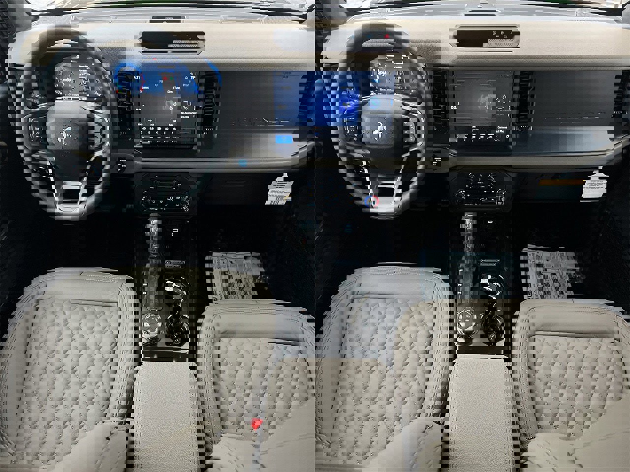 New 2025 Ford Bronco 4-Door image 2