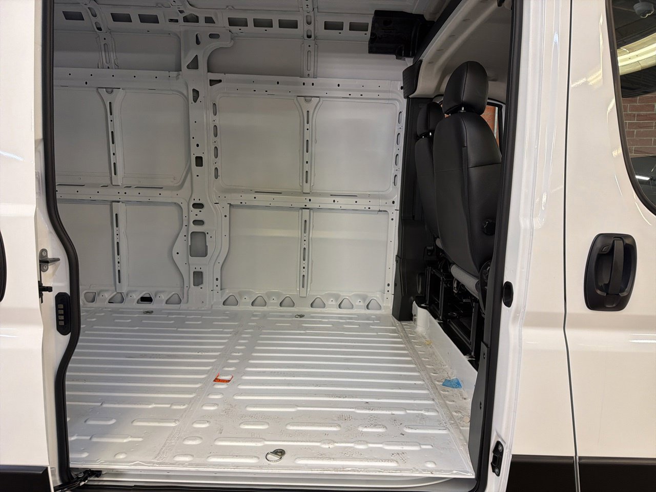 New 2026 RAM ProMaster 2500 w/ Premium Convenience Group FWD image 15