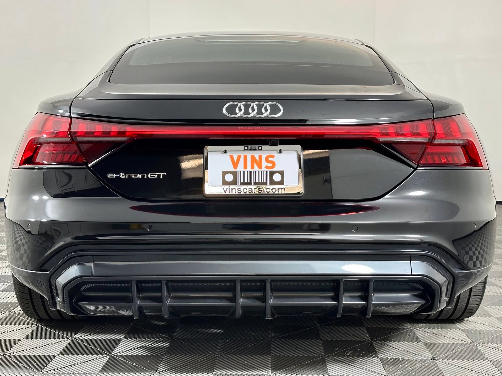 Used 2024 Audi e-tron GT Premium Plus AWD/4WD image 28