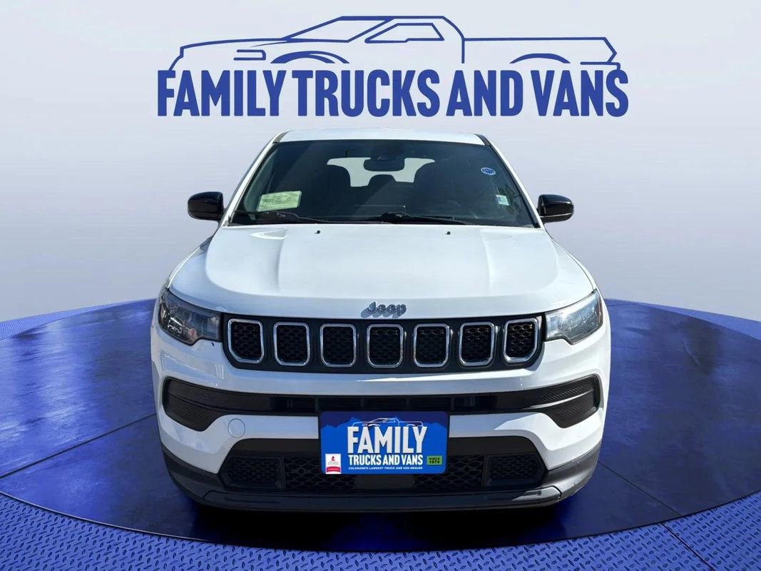 Used 2023 Jeep Compass Sport image 5