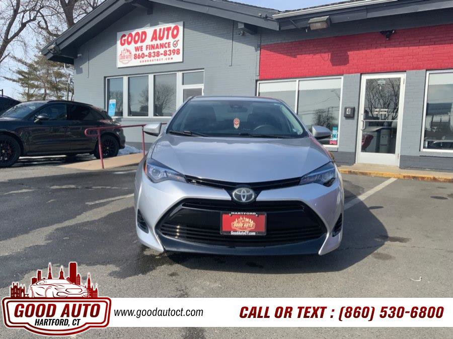 Used 2018 Toyota Corolla LE FWD image 2