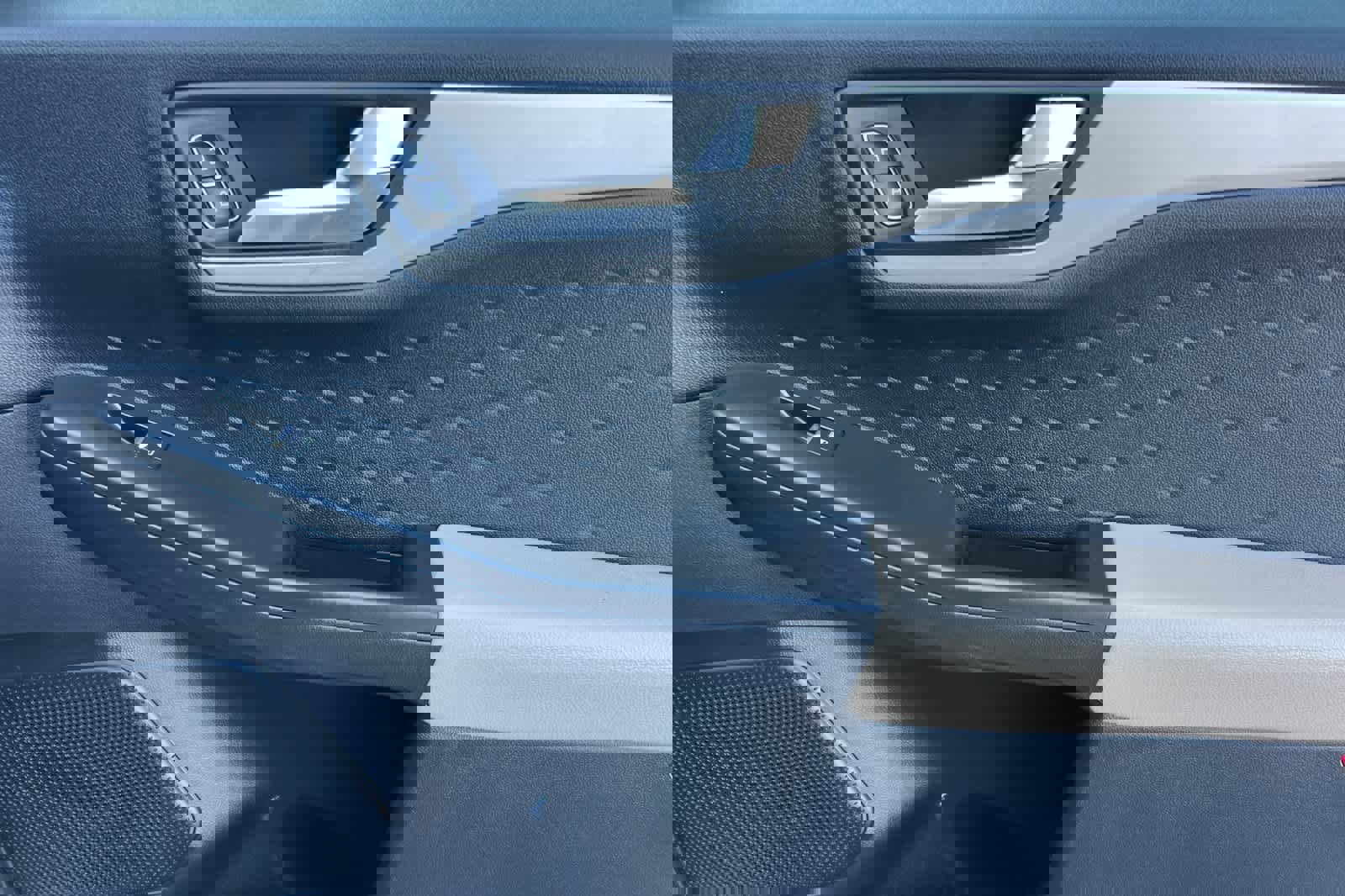 Used 2020 Ford Escape SEL image 19