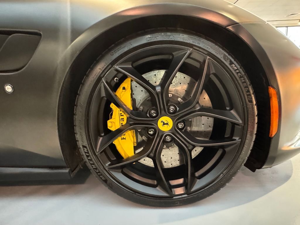 Used 2018 Ferrari GTC4Lusso T RWD image 49