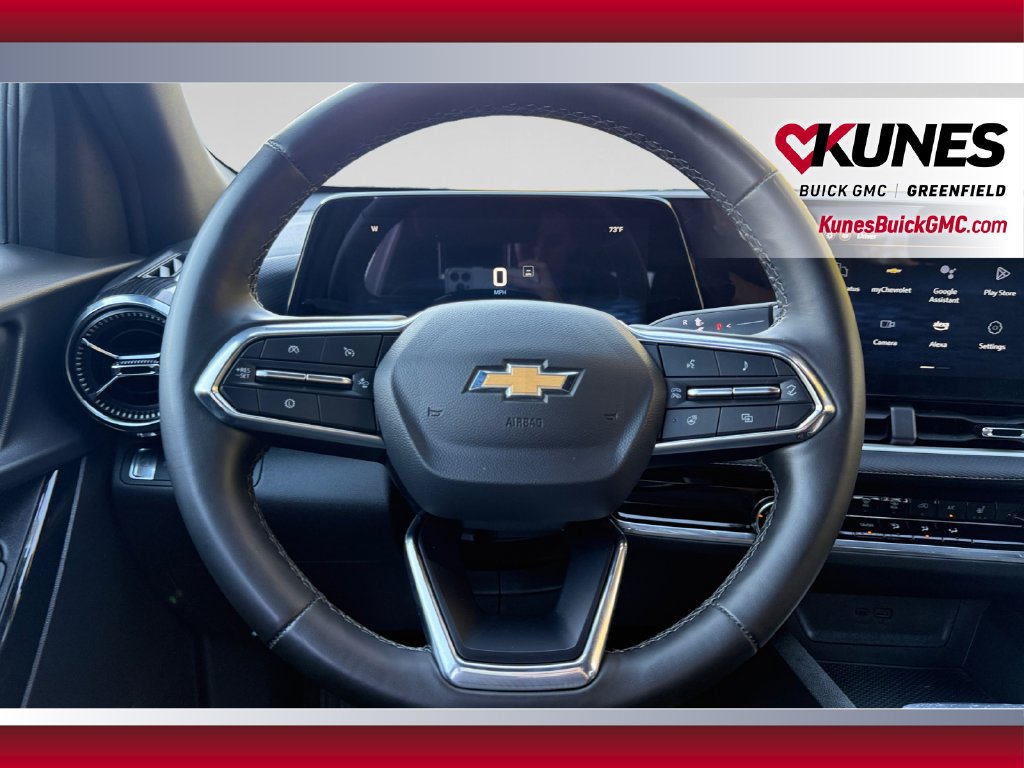 Used 2025 Chevrolet Equinox LT FWD image 13