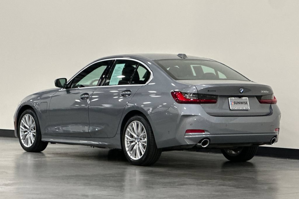 Used 2024 BMW 330e w/ Convenience Package RWD image 6