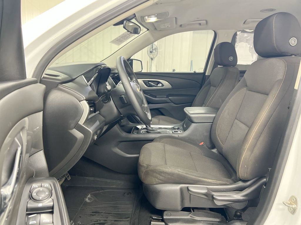 Used 2020 Chevrolet Traverse LS image 17