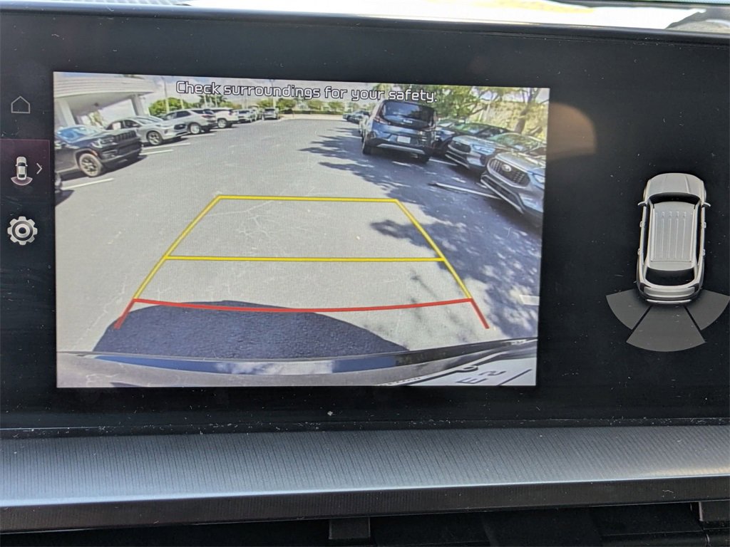 Used 2025 Kia Telluride S image 18