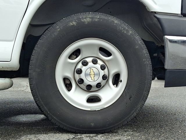 Certified 2024 Chevrolet Express 2500 w/ Driver Convenience Package image 8